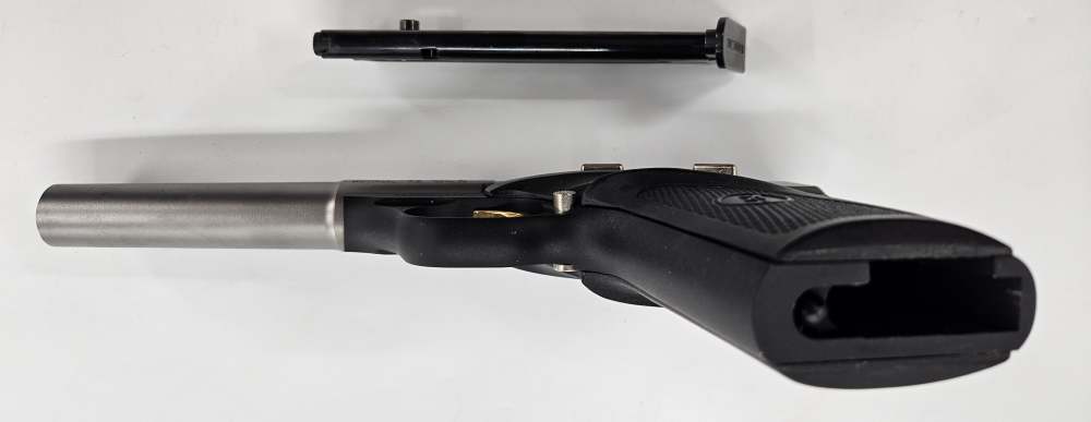 Browning BUCK MARK 22LR Camper SS MS Pro Target 5.5" Bull Barrel UNFIRED'05-img-29