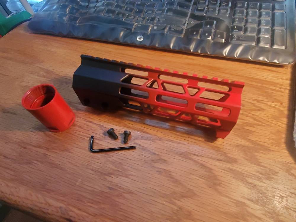 7" Cerakote Red/Black Gradient M-lok Handguard-img-0