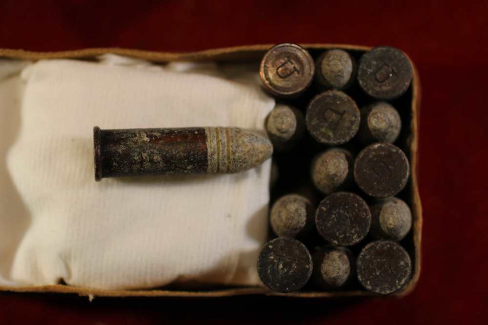 Union Metallic Arms .38 Long Rimfire - Antique box with 15 Rounds-img-3
