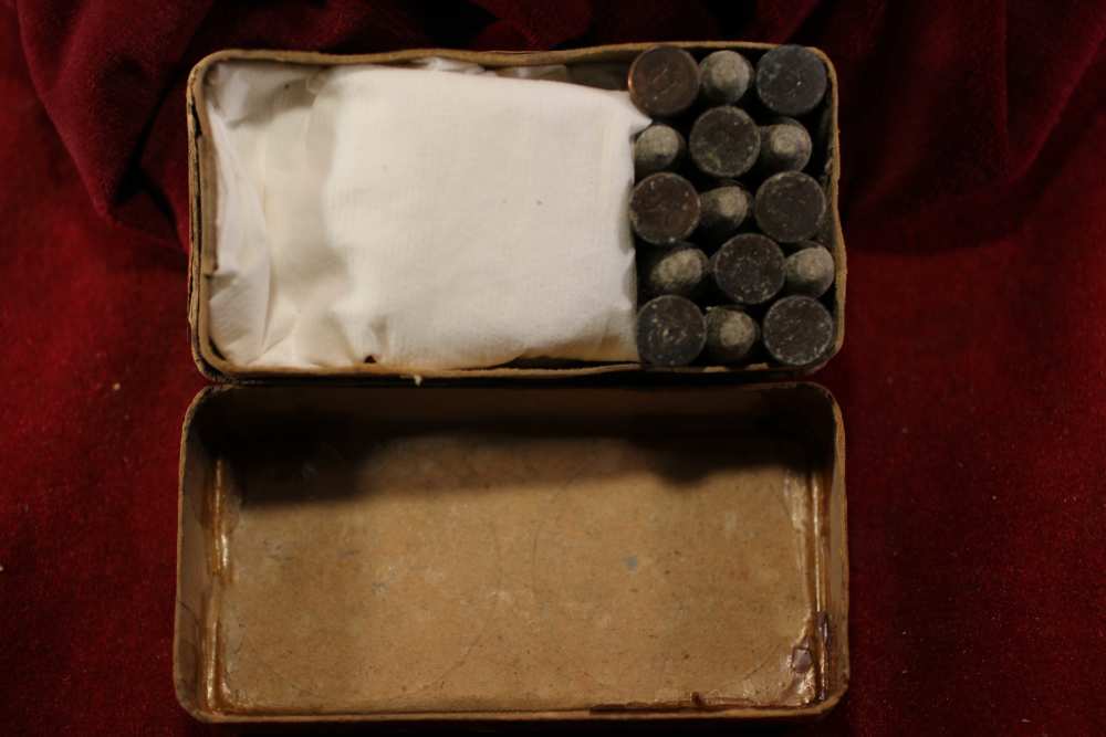Union Metallic Arms .38 Long Rimfire - Antique box with 15 Rounds-img-1