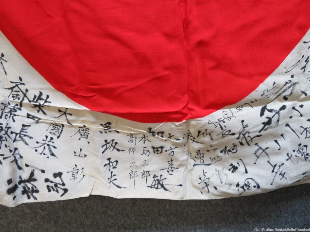 WWII JAPANESE HINOMARU SIGNED MEATBALL FLAG WITH KANJI CHARACTERS -img-5