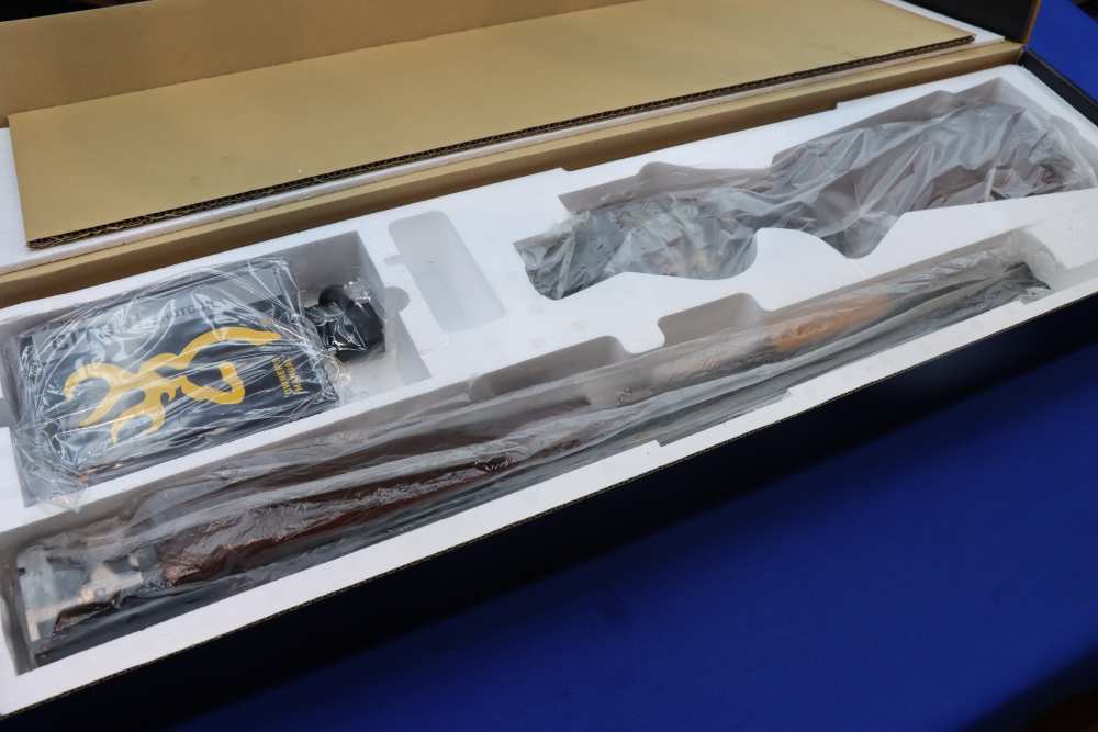 Browning Citori Model LIGHTNING Shotgun 12GA O/U Deluxe Engraved 28" NEW 12-img-56