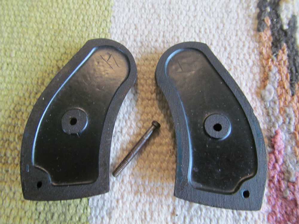 Antique Revolver Grips-img-2