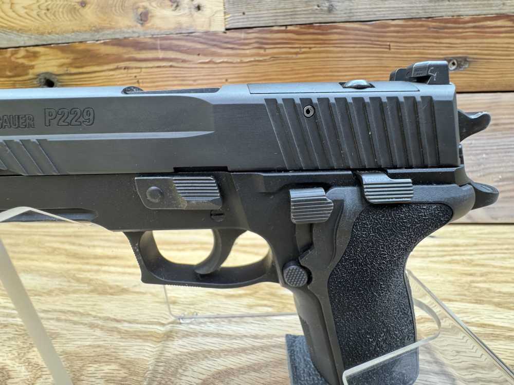 SIG SAUER P229 ELITE 9mm Semi-Auto Pistol - PENNY START! NO RESERVE!-img-4