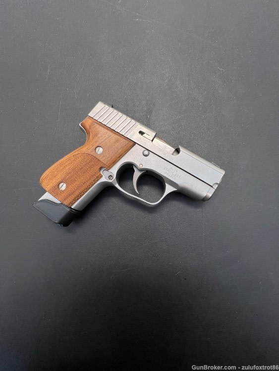 Kahr MK9 Stainless Walnut Grips Like new!-img-1