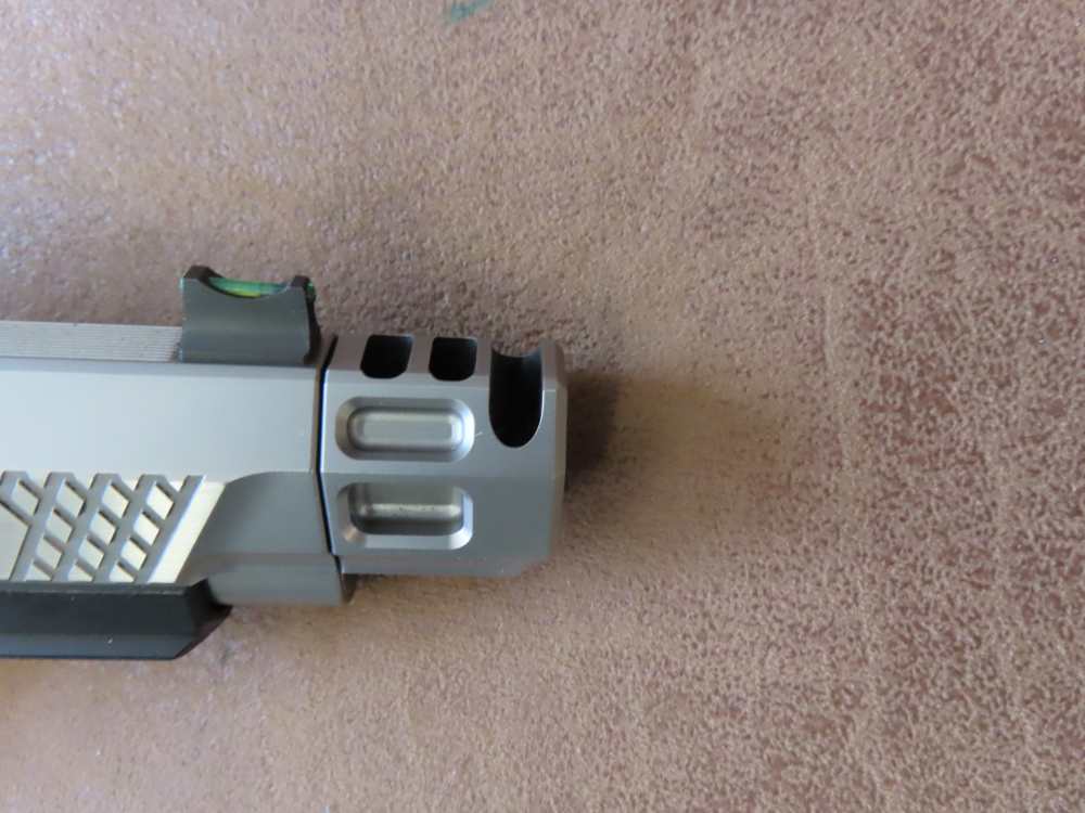 WILSON COMBAT SFX9 9MM, 2 MAGS, ORG CASE, TRIJICON SRO-img-13