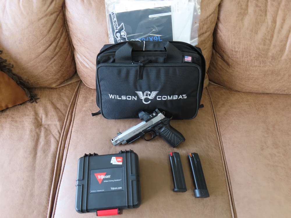 WILSON COMBAT SFX9 9MM, 2 MAGS, ORG CASE, TRIJICON SRO-img-0