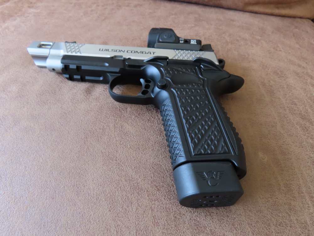 WILSON COMBAT SFX9 9MM, 2 MAGS, ORG CASE, TRIJICON SRO-img-2