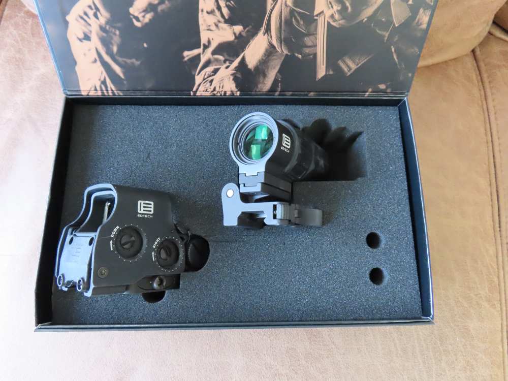 EOTECH HHS V HOLOGRAPHIC SIGHT W/ G45 MAGNIFIER-img-1