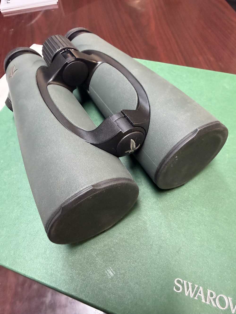 Swarovski 12x50 EL Binoculars CLOSEOUT (Display)-img-4
