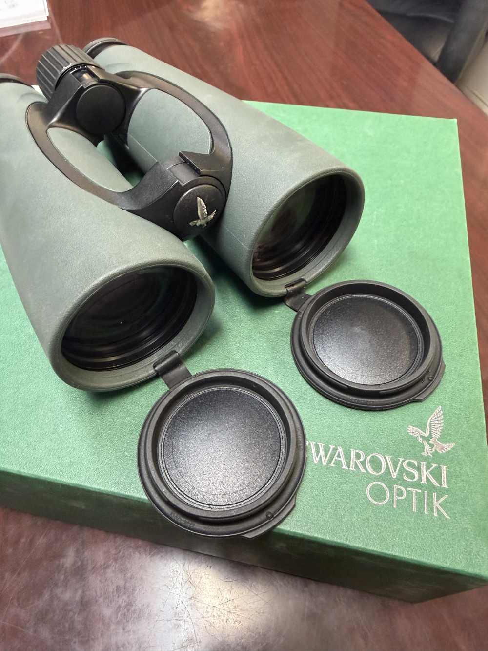Swarovski 12x50 EL Binoculars CLOSEOUT (Display)-img-5