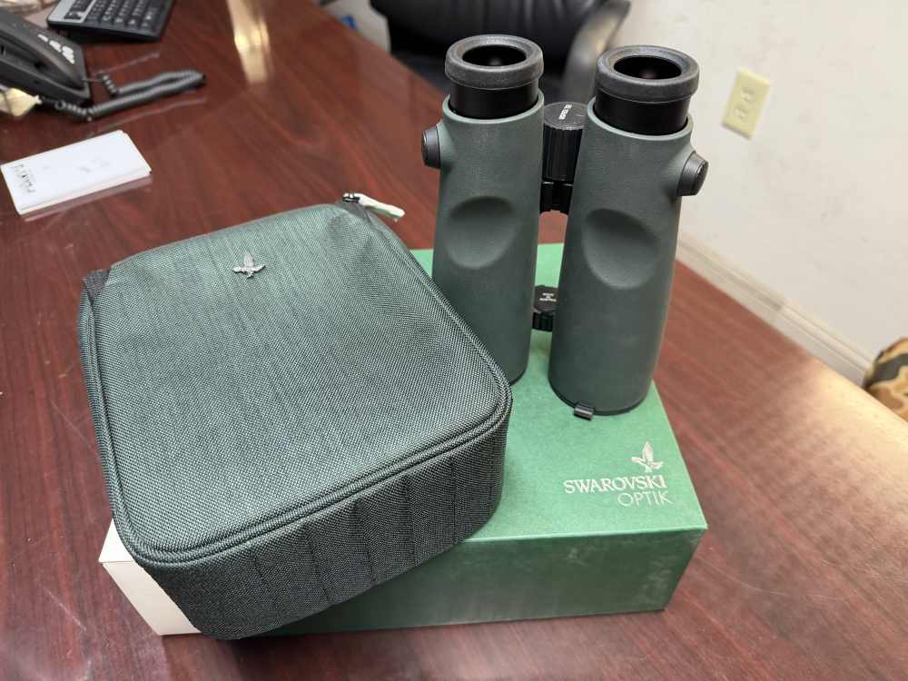 Swarovski 12x50 EL Binoculars CLOSEOUT (Display)-img-0