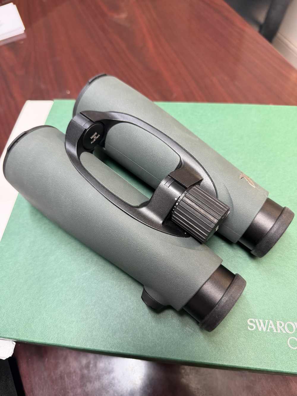 Swarovski 12x50 EL Binoculars CLOSEOUT (Display)-img-2