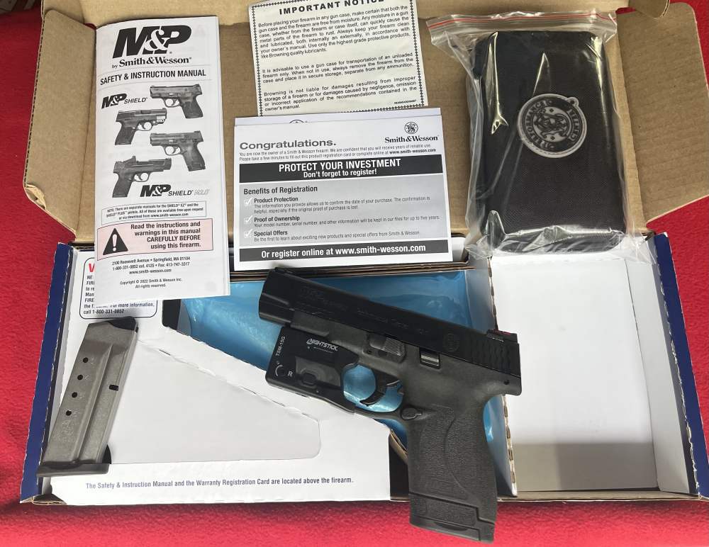NIB - S&W Performance Center M&P40 Shield M2.0 - W/ Nightstick Light/Laser-img-0