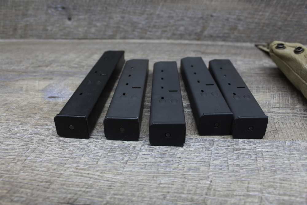 1976 Israel 5 Mag pouch & 4-25 rd Mags 1-32 rd mag Uzi 9mm-img-10