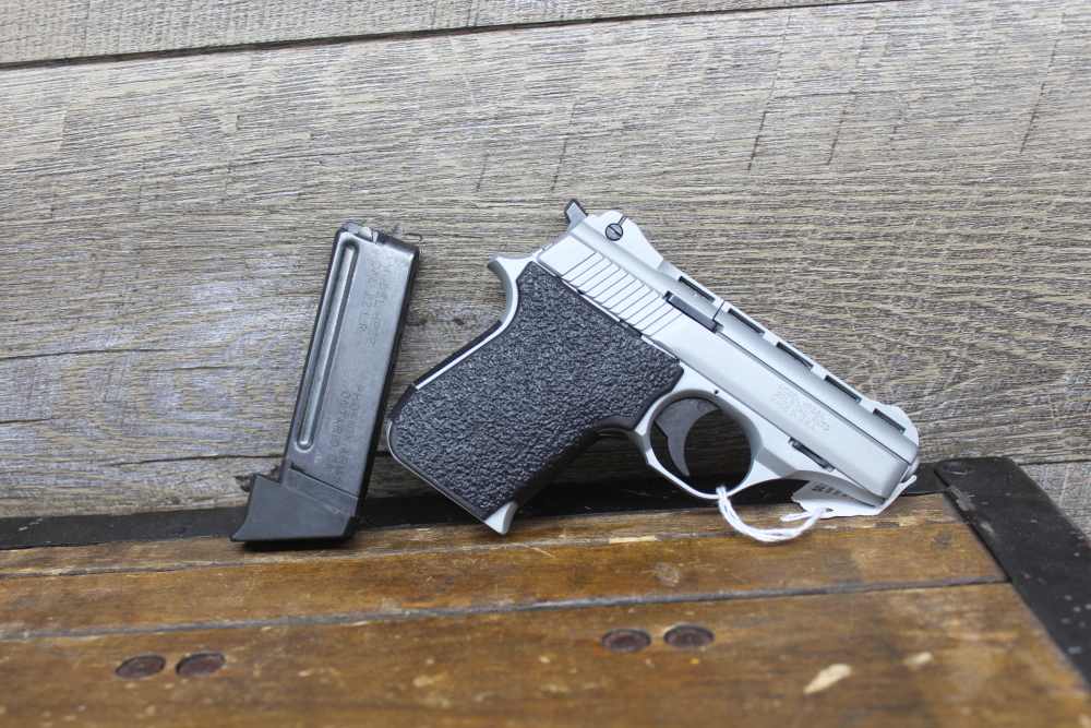 Phoenix Arms HP22A Pistol in original Box ,1 Mag & Manual Like New !-img-5