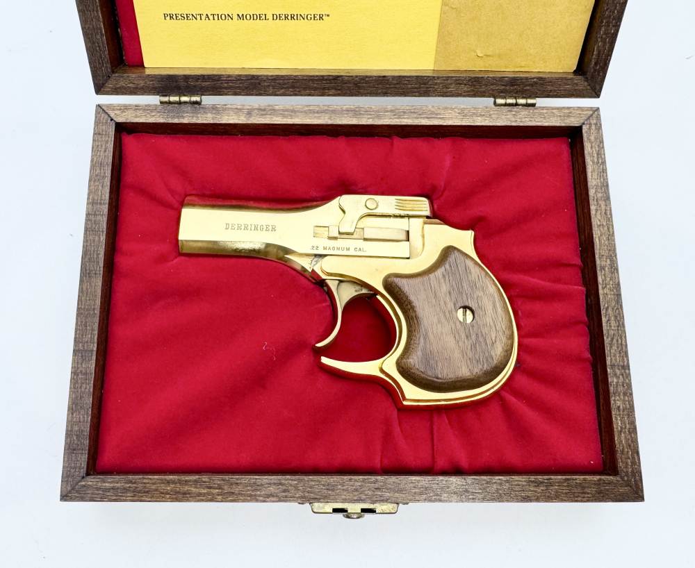 High Standard Gold Edition Derringer .22Mag w/ Factory Case -img-21