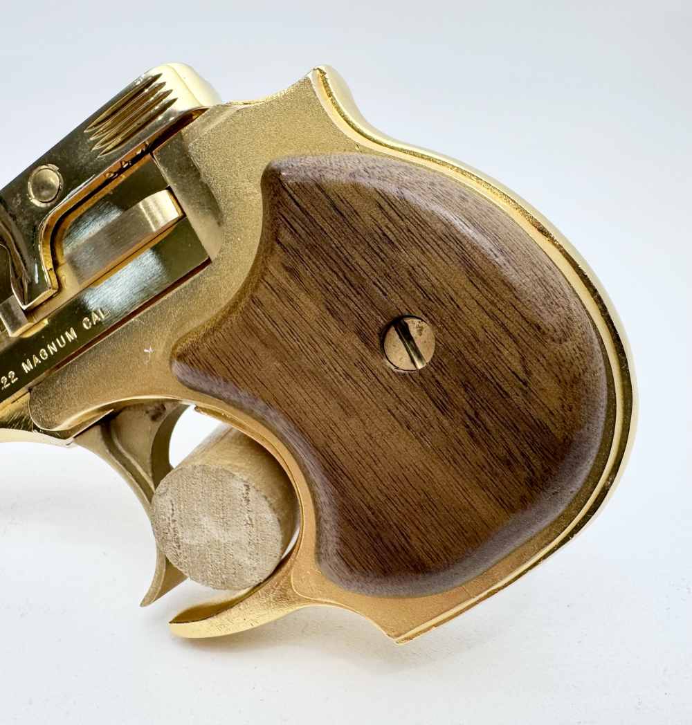 High Standard Gold Edition Derringer .22Mag w/ Factory Case -img-2