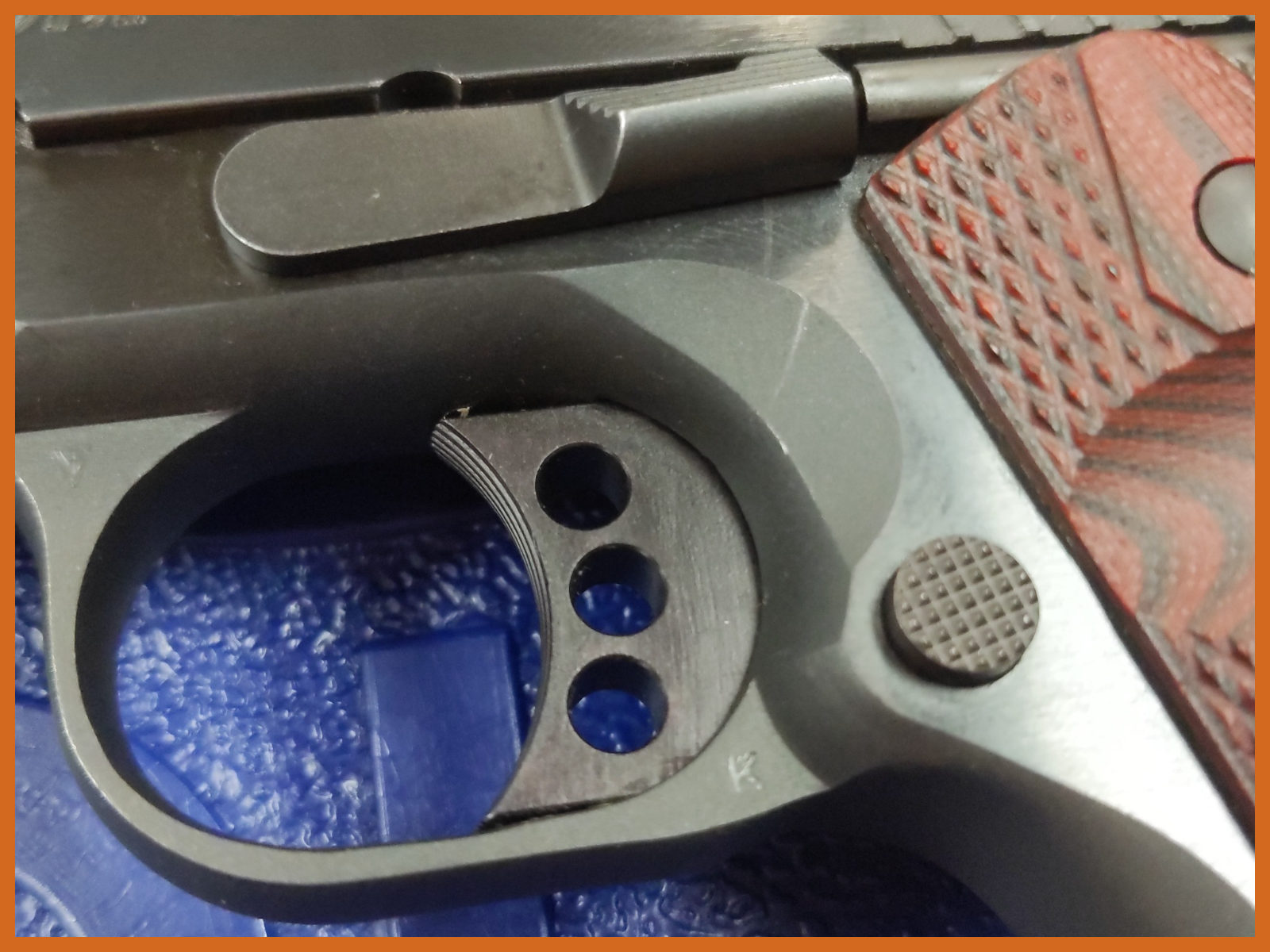 Colt Combat Commander 45 Automatic O4940XE-img-12