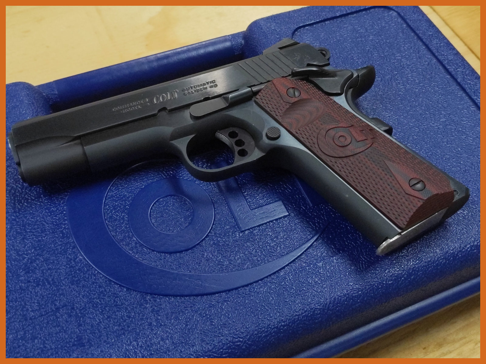 Colt Combat Commander 45 Automatic O4940XE-img-13