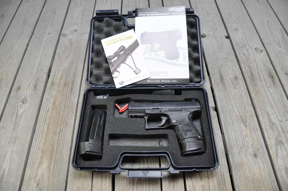 Clean Walther PPQ SC 9mm with Night Sights-img-11