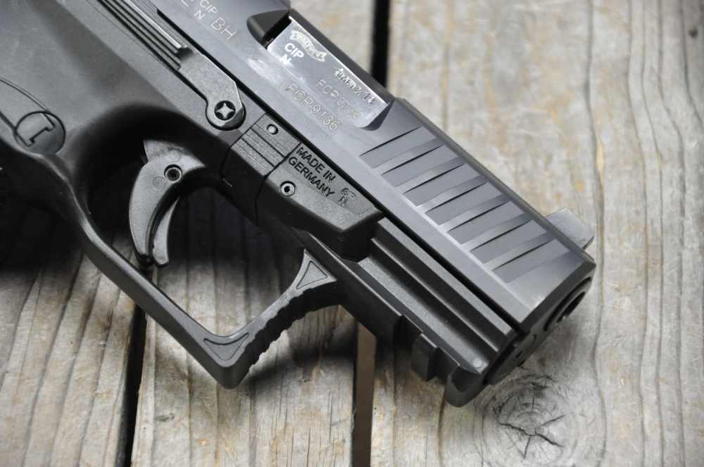 Clean Walther PPQ SC 9mm with Night Sights-img-5