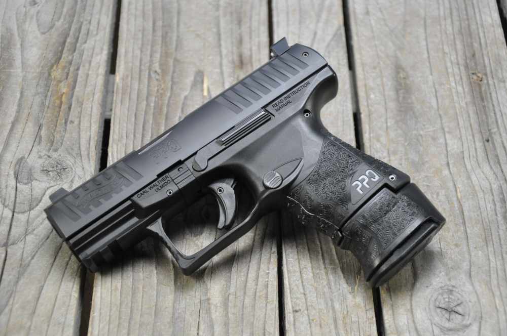 Clean Walther PPQ SC 9mm with Night Sights-img-2