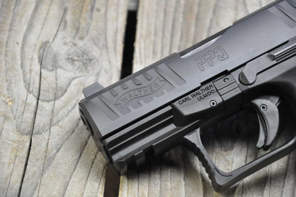 Clean Walther PPQ SC 9mm with Night Sights-img-6