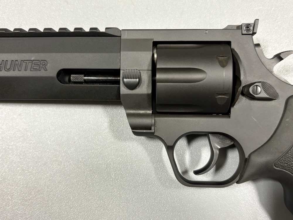 Taurus Raging Hunter 44Mag 8.37" Barrel 5Rd Used-img-6