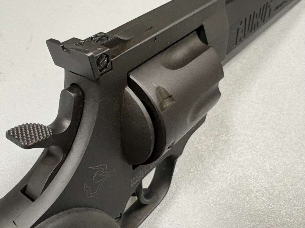 Taurus Raging Hunter 44Mag 8.37" Barrel 5Rd Used-img-21