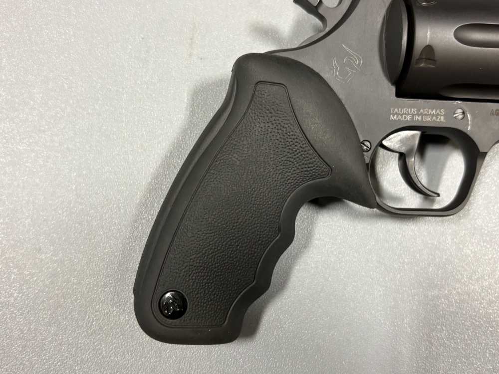 Taurus Raging Hunter 44Mag 8.37" Barrel 5Rd Used-img-13