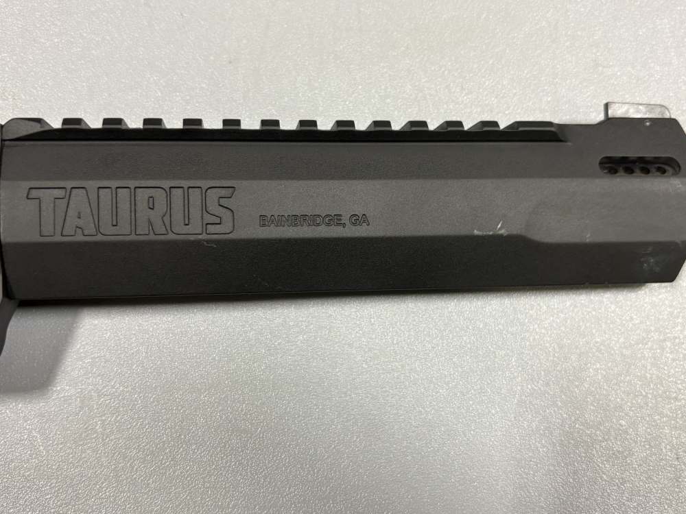 Taurus Raging Hunter 44Mag 8.37" Barrel 5Rd Used-img-18