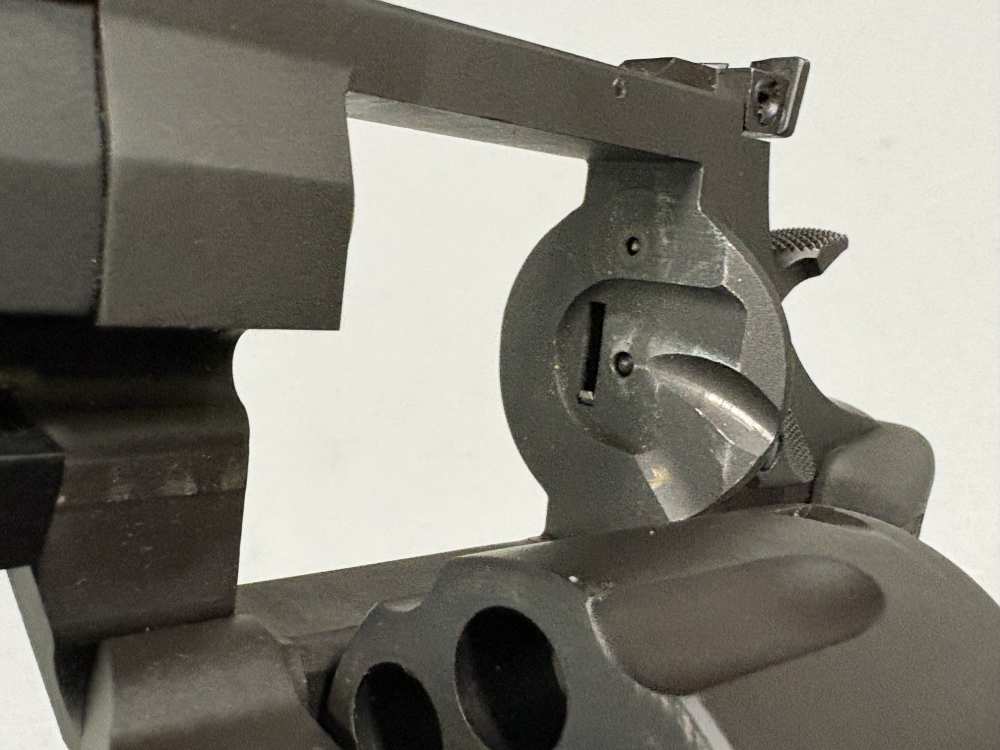 Taurus Raging Hunter 44Mag 8.37" Barrel 5Rd Used-img-35