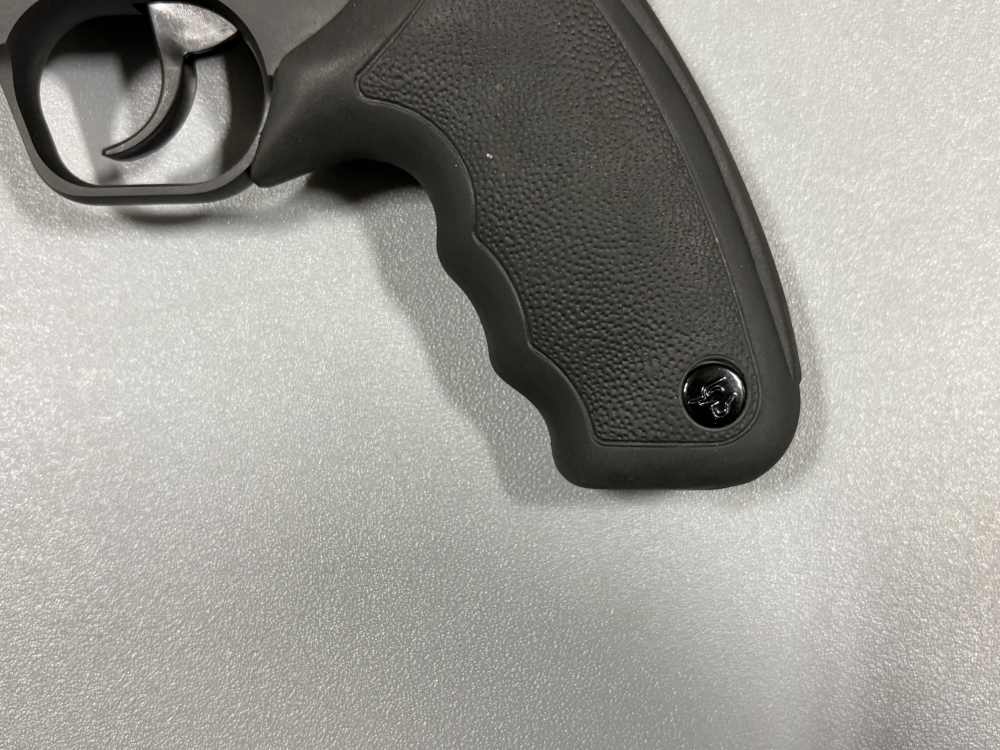 Taurus Raging Hunter 44Mag 8.37" Barrel 5Rd Used-img-2