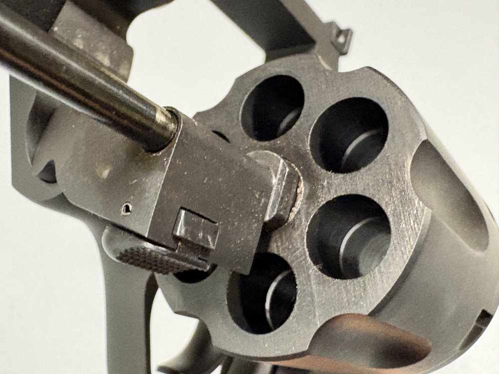 Taurus Raging Hunter 44Mag 8.37" Barrel 5Rd Used-img-34