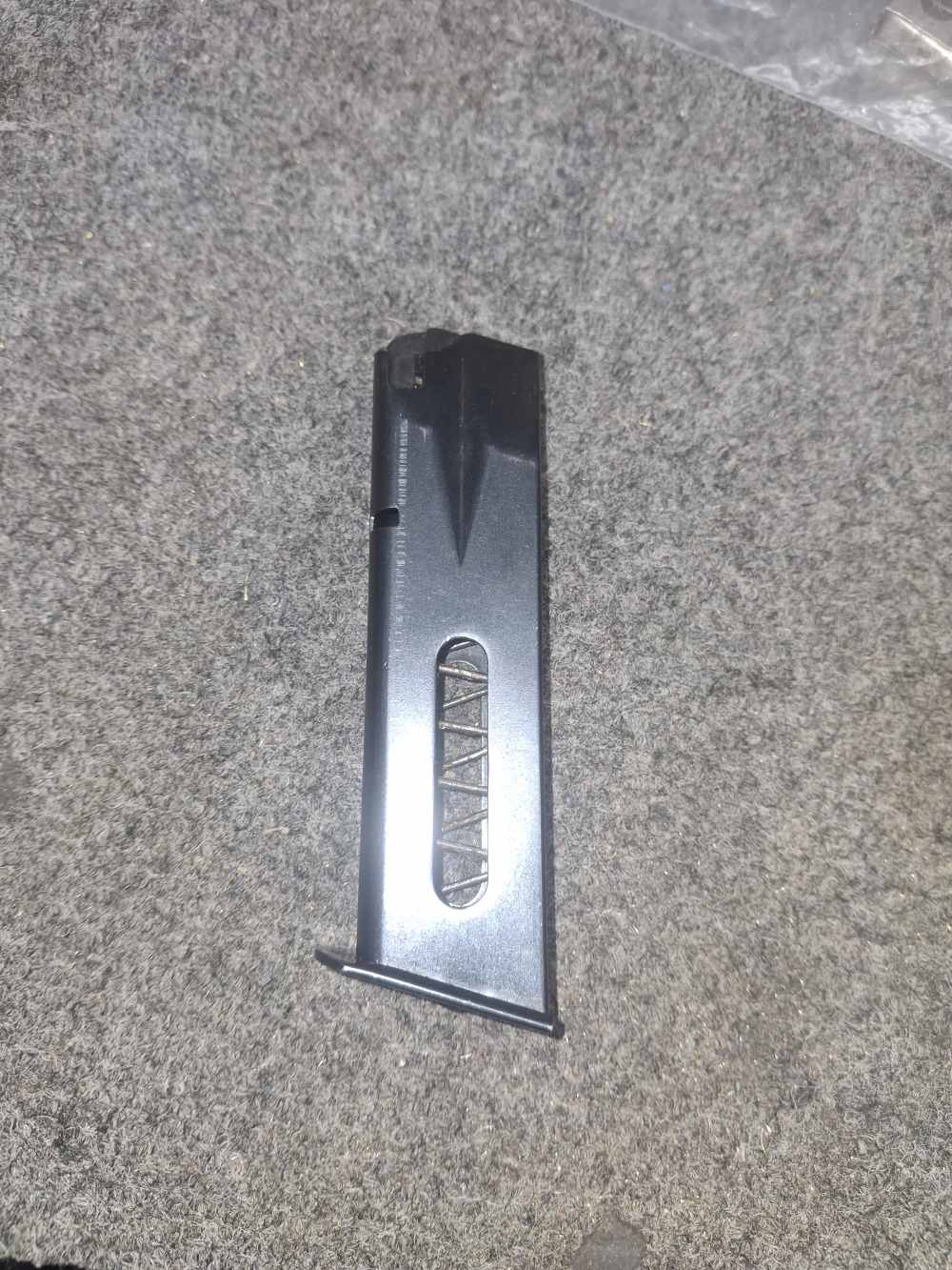 Sig p226 magazine-img-0