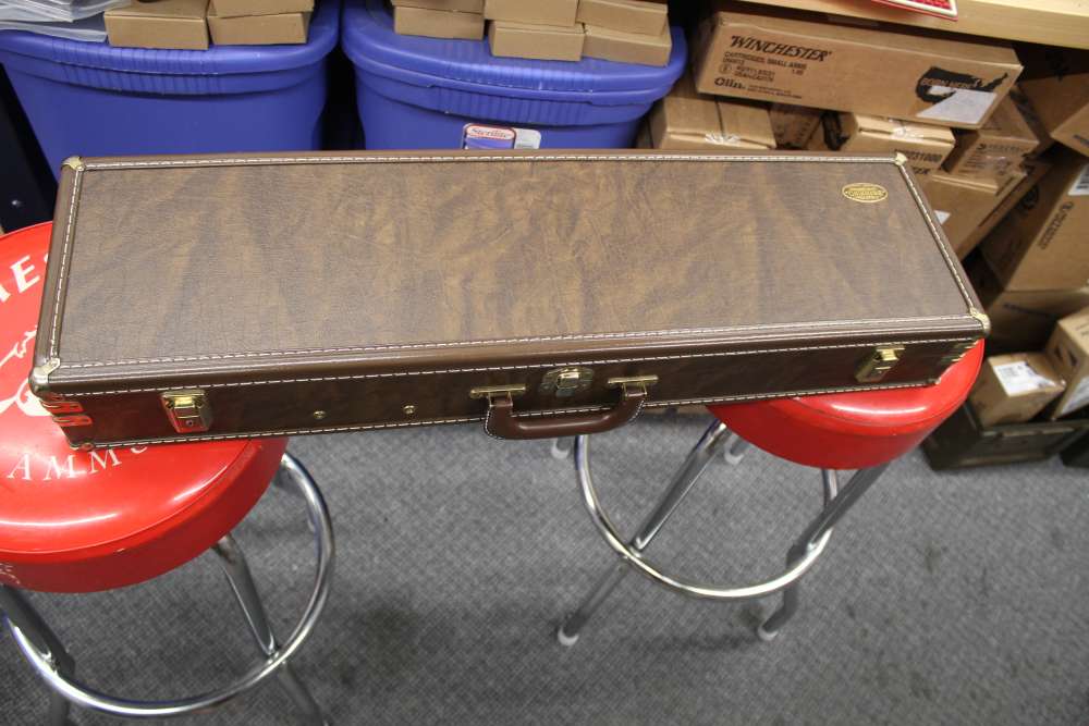 VINTAGE BROWNING HARDCASE WITH NO RESERVE 32 X 9 X 4 CASE ID 1215-img-0