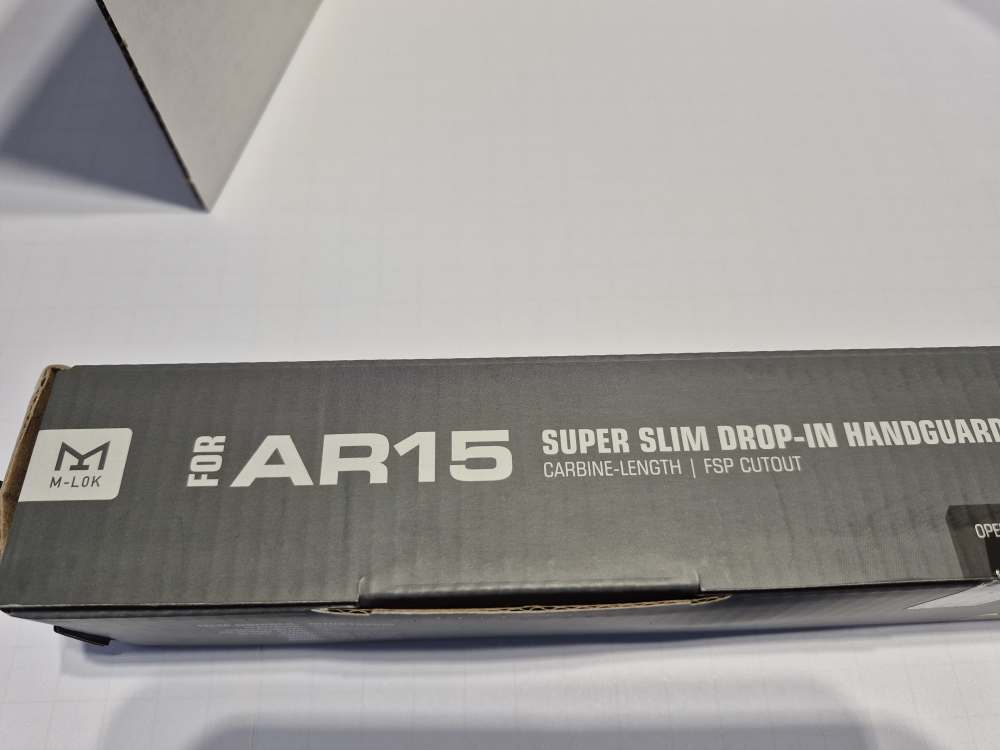 UTG Pro® AR15 Super Slim Handguard, Drop-in, Carbine-length, 15” FSP Cutout-img-7