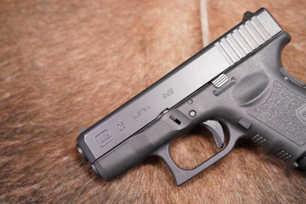 Glock Model 26 Gen 3 G26 9mm 3.43" Striker Fired Semi-Auto Pistol-img-3