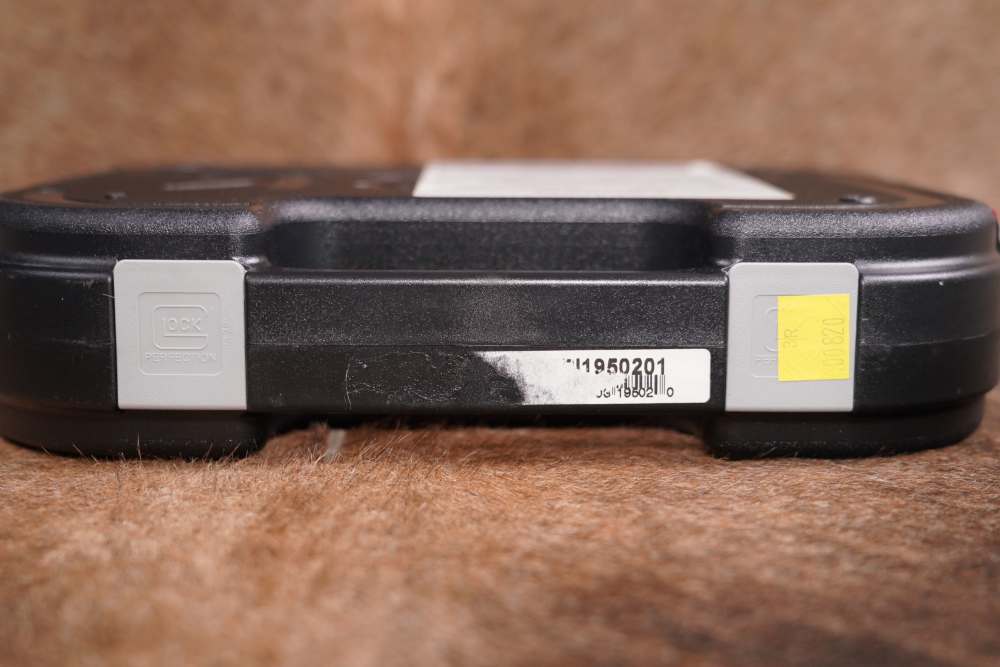 Glock Model 26 Gen 3 G26 9mm 3.43" Striker Fired Semi-Auto Pistol-img-19