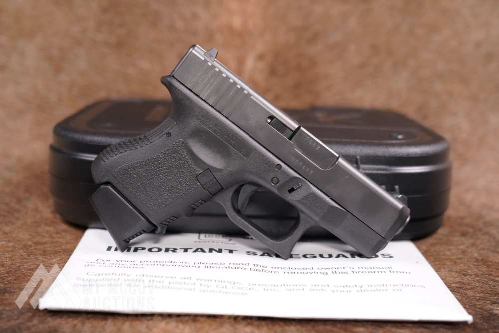 Glock Model 26 Gen 3 G26 9mm 3.43" Striker Fired Semi-Auto Pistol-img-0