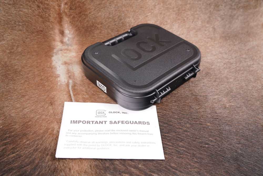 Glock Model 26 Gen 3 G26 9mm 3.43" Striker Fired Semi-Auto Pistol-img-18