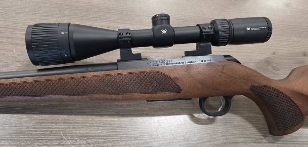 CZ-USA 600 ST1 .223 Rem Bolt Action Rifle 20" W/Vortex Scope PRISTINE-img-6