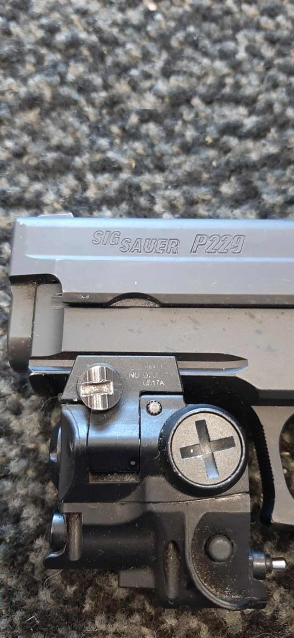 SIG SAUER PISTOL P229 LEGION Q SERIES GREEN DOT WITH LIGHT-img-3