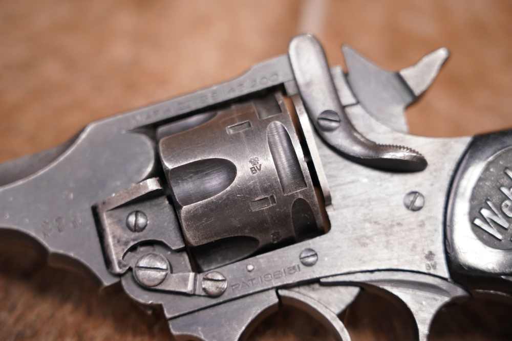 WWII Webley & Scott Mark IV War Finish .38/200 SA/DA Revolver 1940-1941 C&R-img-8