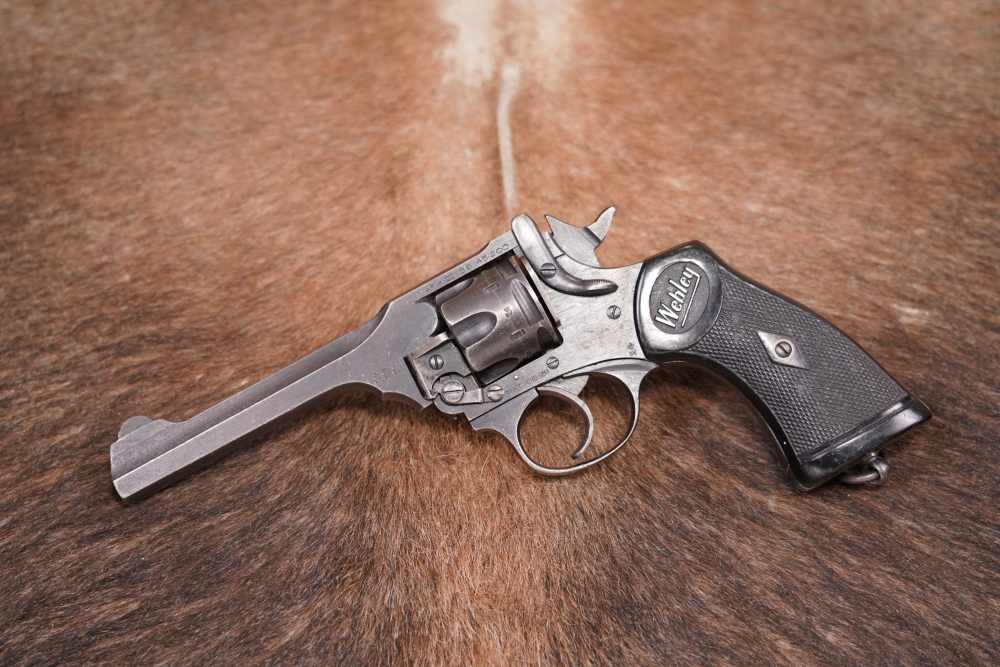 WWII Webley & Scott Mark IV War Finish .38/200 SA/DA Revolver 1940-1941 C&R-img-1