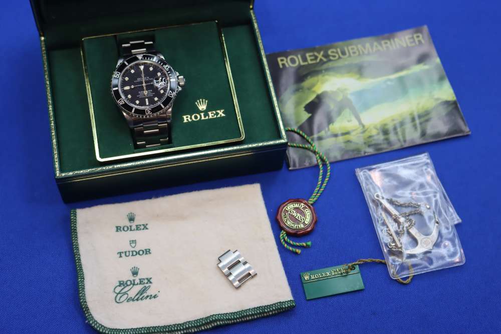 Rolex Submariner Watch 168000 Triple Zero R Serial 40mm Vintage Complete NR-img-0