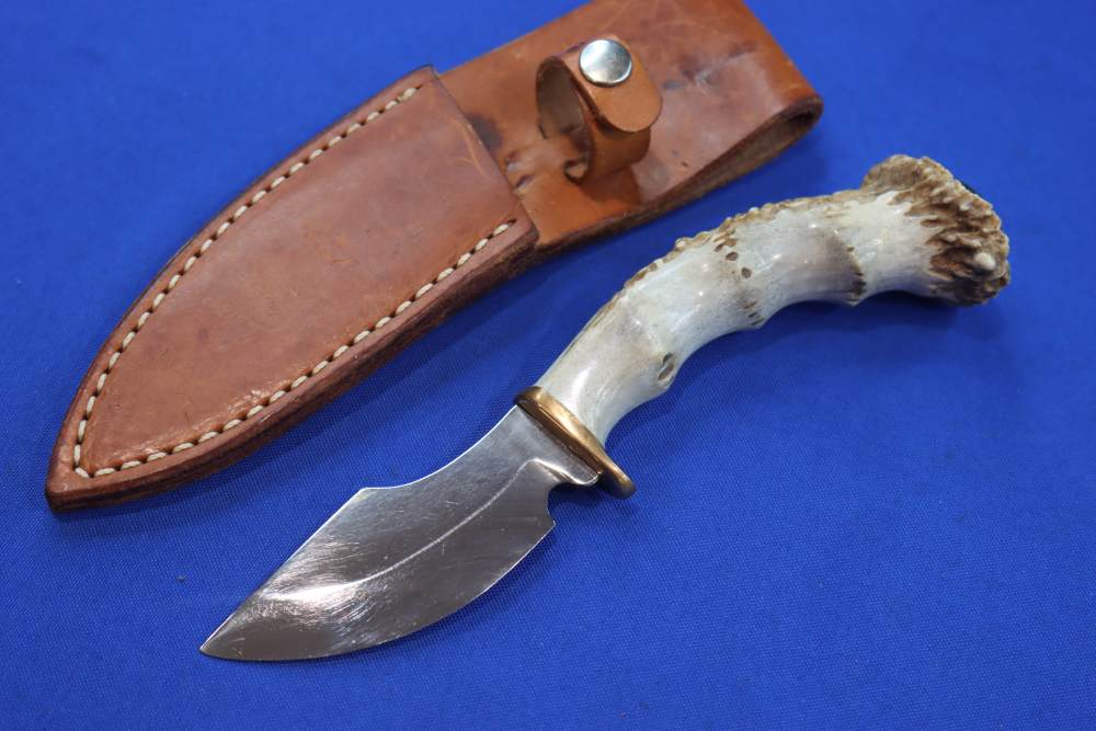 Custom Handmade Stag Antler Fixed Blade Hunting Knife 3 5/8" Leather Sheath-img-0