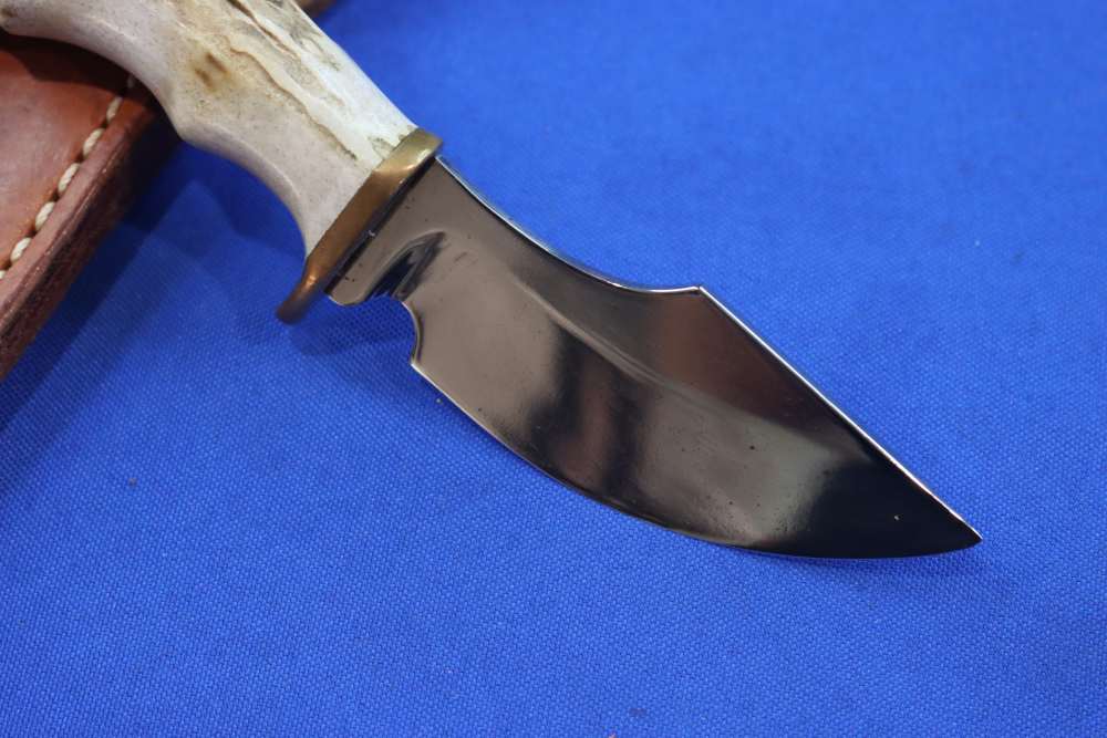 Custom Handmade Stag Antler Fixed Blade Hunting Knife 3 5/8" Leather Sheath-img-5