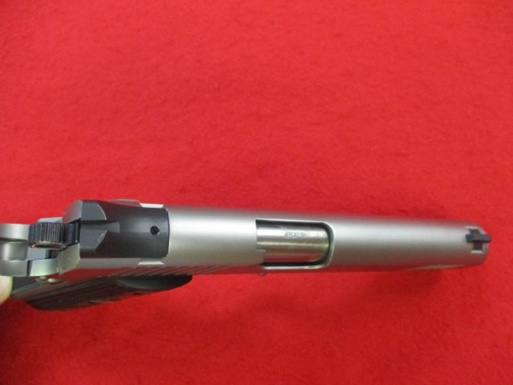 Auto Ordnance, Custom 1911 , 45ACP, Box, Like New, FREE SHIPPING-img-10